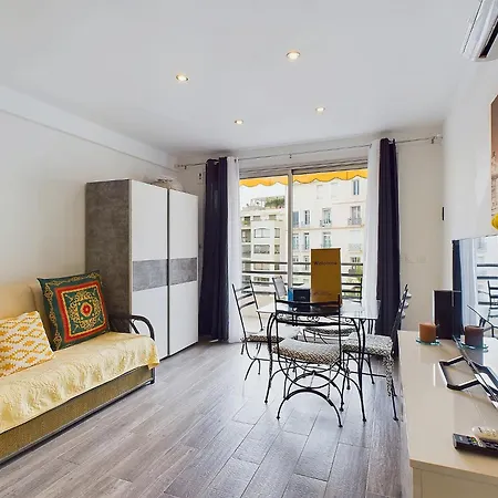 Valentina 16/18 Rue Rouaze Apartman *