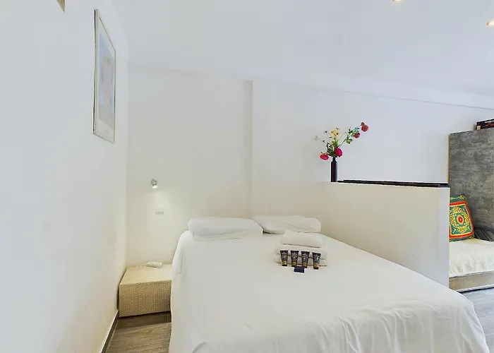 Valentina 16/18 Rue Rouaze Apartman *